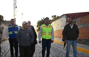JAIRO MORALES ENTREGA NUEVA CALLE EN BUENAVISTA