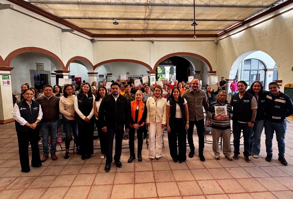 NUNCA ES TARDE PARA APRENDER: DIF COLÓN, INEA Y SEDESOQ CELEBRAN GRADUACIÓN DE ADULTOS MAYORES Y ENTREGAN APOYOS VISUALES 1 Screenshot 20261030 114358